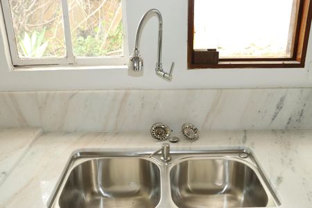 Casa de condomínio para alugar com 723m², 5 quartos e 2 vagasCozinha