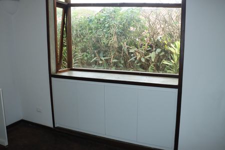 Casa de condomínio para alugar com 723m², 5 quartos e 2 vagasCorredor