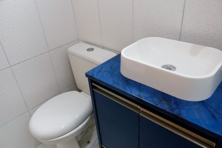 Casa de condomínio à venda com 92m², 3 quartos e 2 vagas Casa de condomínio à venda com 92m², 3 quartos e 2 vagasBanheiro