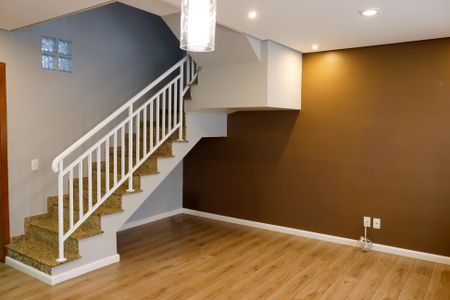 Casa de condomínio à venda com 92m², 3 quartos e 2 vagas Casa de condomínio à venda com 92m², 3 quartos e 2 vagasSala