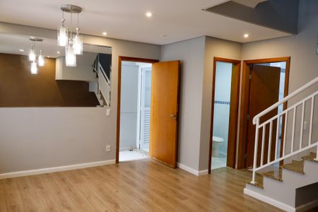 Casa de condomínio à venda com 92m², 3 quartos e 2 vagas Casa de condomínio à venda com 92m², 3 quartos e 2 vagasSala