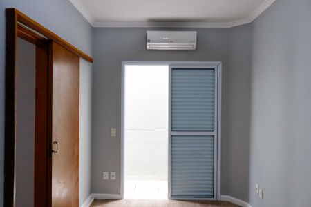 Casa de condomínio à venda com 92m², 3 quartos e 2 vagas Casa de condomínio à venda com 92m², 3 quartos e 2 vagasSuíte