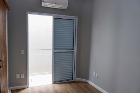 Casa de condomínio à venda com 92m², 3 quartos e 2 vagas Casa de condomínio à venda com 92m², 3 quartos e 2 vagasSuíte