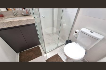 Apartamento à venda com 63m², 2 quartos e 2 vagasBanheiro da Suíte