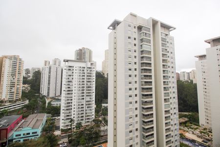 Apartamento à venda com 97m², 3 quartos e 2 vagasVista da Suíte 2