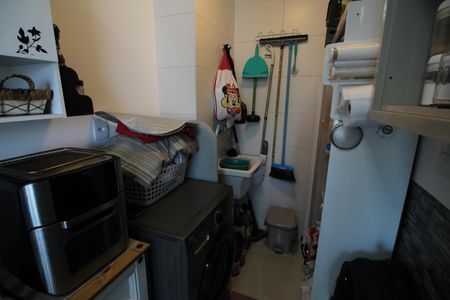 Apartamento à venda com 79m², 2 quartos e 1 vagaÁrea de Serviço