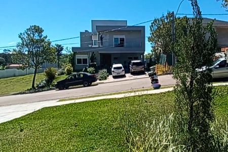 Casa de condomínio à venda com 248m², 4 quartos e 4 vagas Casa de condomínio à venda com 248m², 4 quartos e 4 vagasVista da Suíte 4