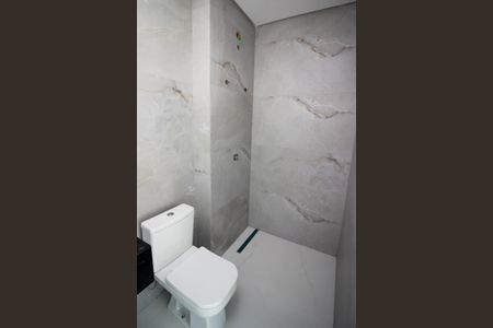 Casa de condomínio à venda com 248m², 4 quartos e 4 vagas Casa de condomínio à venda com 248m², 4 quartos e 4 vagasBanheiro da Suíte 4