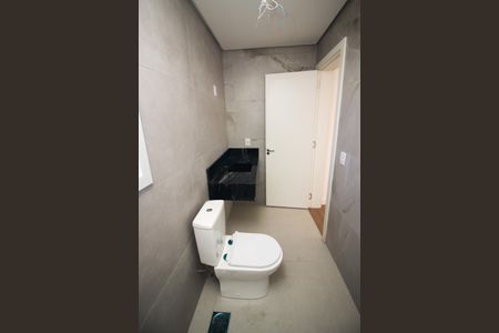 Casa de condomínio à venda com 248m², 4 quartos e 4 vagas Casa de condomínio à venda com 248m², 4 quartos e 4 vagasBanheiro da Suíte 2