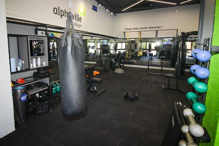 Casa de condomínio à venda com 248m², 4 quartos e 4 vagas Casa de condomínio à venda com 248m², 4 quartos e 4 vagasÁrea comum - Academia