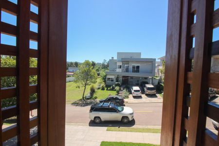 Casa de condomínio à venda com 248m², 4 quartos e 4 vagas Casa de condomínio à venda com 248m², 4 quartos e 4 vagasVista da Suíte 1