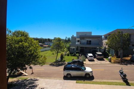 Casa de condomínio à venda com 248m², 4 quartos e 4 vagas Casa de condomínio à venda com 248m², 4 quartos e 4 vagasVista da Suíte 2