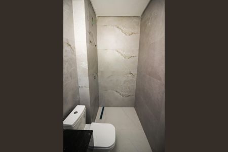 Casa de condomínio à venda com 248m², 4 quartos e 4 vagas Casa de condomínio à venda com 248m², 4 quartos e 4 vagasBanheiro da Suíte 4