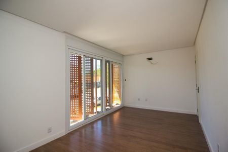 Casa de condomínio à venda com 248m², 4 quartos e 4 vagas Casa de condomínio à venda com 248m², 4 quartos e 4 vagasSuíte 2