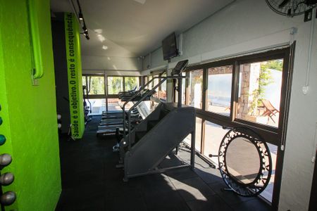 Casa de condomínio à venda com 248m², 4 quartos e 4 vagas Casa de condomínio à venda com 248m², 4 quartos e 4 vagasÁrea comum - Academia