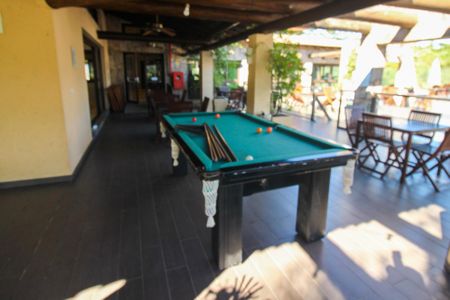 Casa de condomínio à venda com 248m², 4 quartos e 4 vagas Casa de condomínio à venda com 248m², 4 quartos e 4 vagasÁrea comum - Sala de Jogos