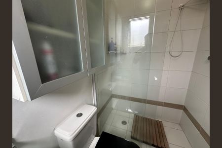 Casa à venda com 98m², 3 quartos e 2 vagas Casa à venda com 98m², 3 quartos e 2 vagasBanheiro da Suíte