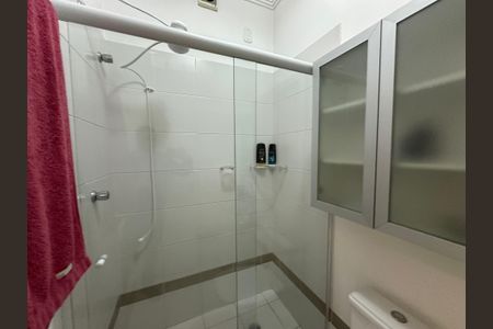 Casa à venda com 98m², 3 quartos e 2 vagas Casa à venda com 98m², 3 quartos e 2 vagasBanheiro