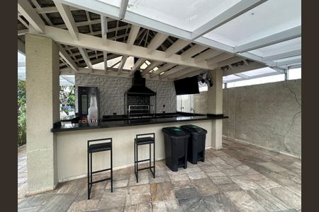 Casa à venda com 98m², 3 quartos e 2 vagas Casa à venda com 98m², 3 quartos e 2 vagasÁrea comum - Churrasqueira