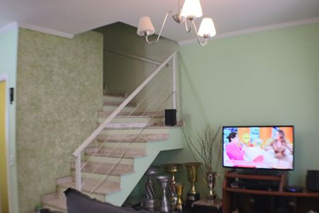 Casa à venda com 98m², 3 quartos e 2 vagas Casa à venda com 98m², 3 quartos e 2 vagasSala