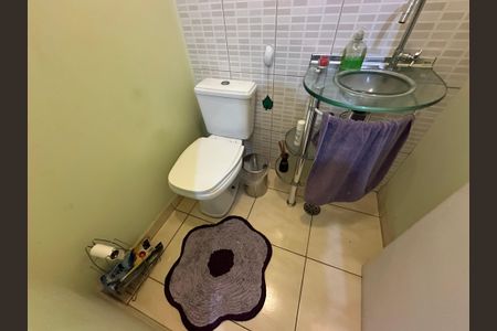 Casa à venda com 98m², 3 quartos e 2 vagas Casa à venda com 98m², 3 quartos e 2 vagasLavabo