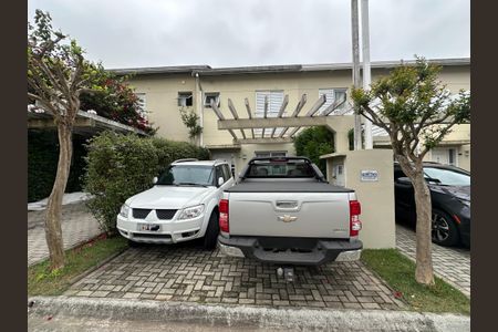 Casa à venda com 98m², 3 quartos e 2 vagas Casa à venda com 98m², 3 quartos e 2 vagasÁrea comum