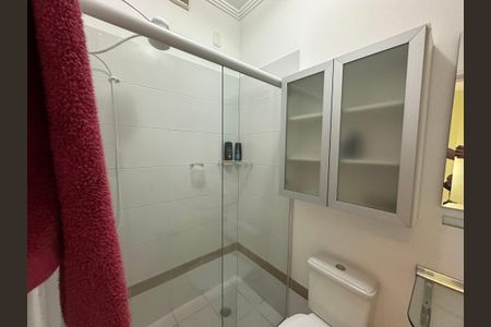 Casa à venda com 98m², 3 quartos e 2 vagas Casa à venda com 98m², 3 quartos e 2 vagasBanheiro