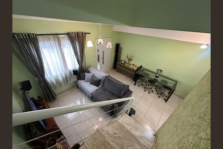 Casa à venda com 98m², 3 quartos e 2 vagas Casa à venda com 98m², 3 quartos e 2 vagasSala