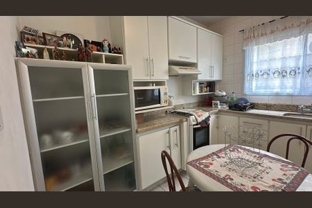 Casa à venda com 98m², 3 quartos e 2 vagas Casa à venda com 98m², 3 quartos e 2 vagasCozinha