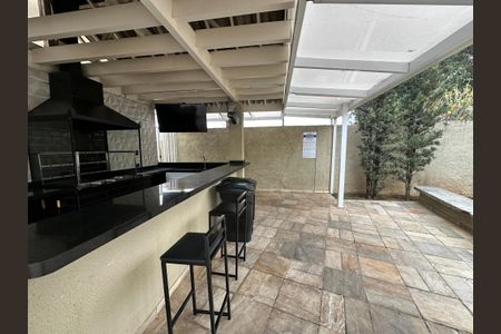 Casa à venda com 98m², 3 quartos e 2 vagas Casa à venda com 98m², 3 quartos e 2 vagasÁrea comum - Churrasqueira