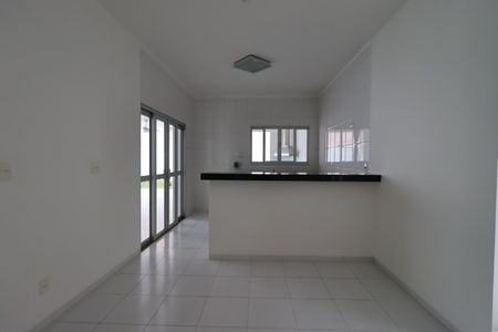 Casa para alugar com 250m², 3 quartos e 6 vagasCozinha