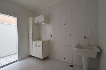 Casa para alugar com 250m², 3 quartos e 6 vagasÁrea de Serviço