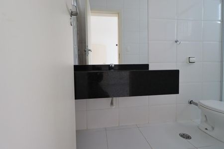 Casa para alugar com 250m², 3 quartos e 6 vagasBanheiro da Suíte 2