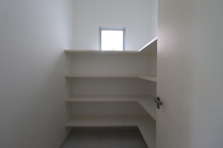 Casa para alugar com 250m², 3 quartos e 6 vagasDespensa