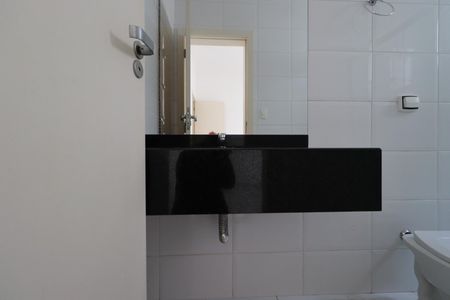 Casa para alugar com 250m², 3 quartos e 6 vagasBanheiro da Suíte 3