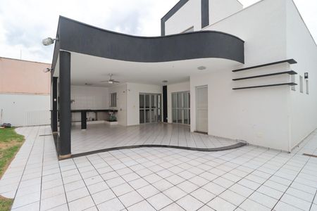 Casa para alugar com 250m², 3 quartos e 6 vagasÁrea gourmet