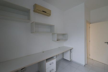 Casa para alugar com 250m², 3 quartos e 6 vagasEscritório