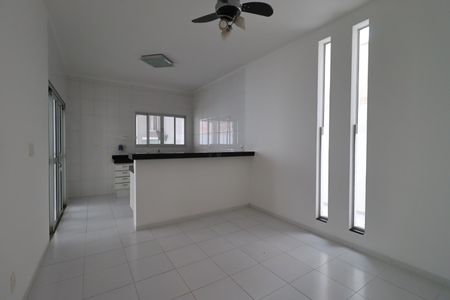 Casa para alugar com 250m², 3 quartos e 6 vagasCozinha