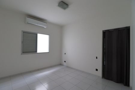 Casa para alugar com 250m², 3 quartos e 6 vagasSuíte 1
