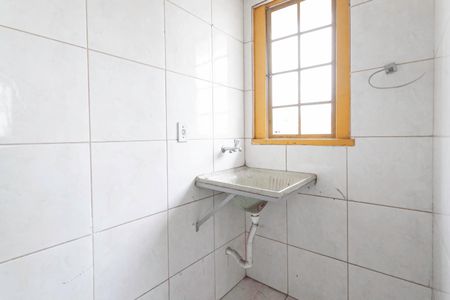 Casa para alugar com 80m², 2 quartos e 2 vagasBanheiro social