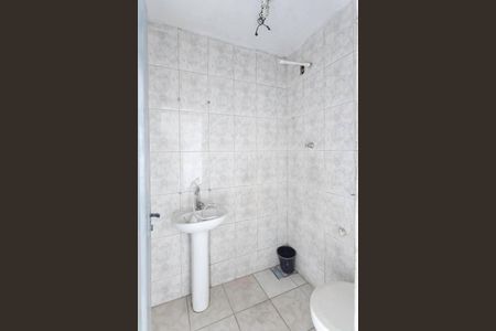 Casa para alugar com 80m², 2 quartos e 2 vagasBanheiro da suíte