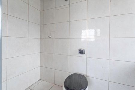 Casa para alugar com 80m², 2 quartos e 2 vagasBanheiro social