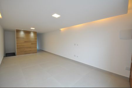 Casa à venda com 180m², 3 quartos e 5 vagasSala