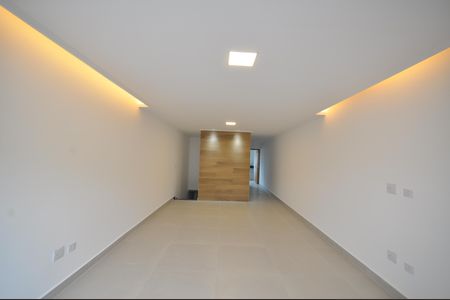 Sala de casa à venda com 3 quartos, 180m² em Parque Rodrigues Alves, São Paulo