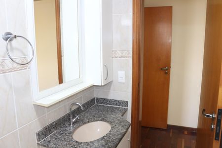 Apartamento à venda com 146m², 2 quartos e 2 vagasBanheiro da Suíte
