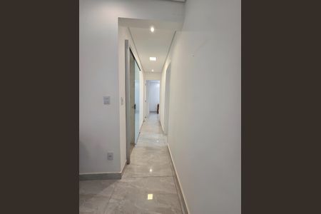 Apartamento à venda com 68m², 2 quartos e 1 vagaCorredor