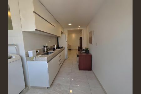 Cozinha de apartamento à venda com 2 quartos, 68m² em Nova Suíça, Belo Horizonte