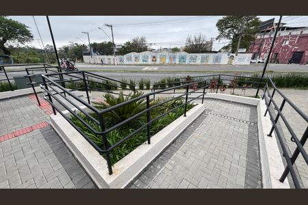 Apartamento para alugar com 35m², 2 quartos e sem vaga Apartamento para alugar com 35m², 2 quartos e sem vagaCorrimão - Rampa