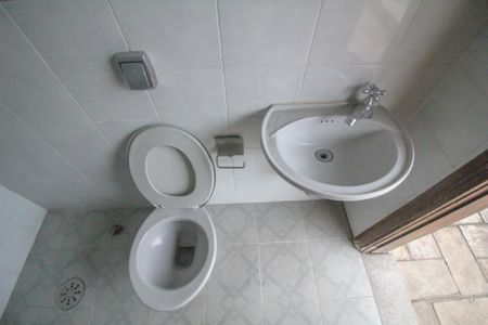 Casa para alugar com 232m², 3 quartos e 3 vagasBanheiro da Área comum