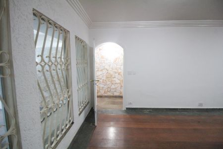 Casa para alugar com 232m², 3 quartos e 3 vagasSala